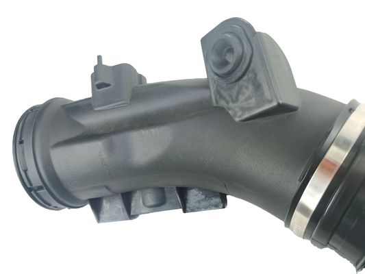 13717607941 Turbocharger Air Intake Hose for BMW X1 E84 xDrive20i within SQCS OEM